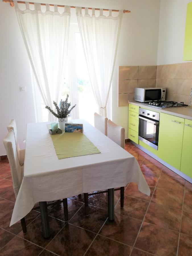 Apartment Anzotika Нин Экстерьер фото
