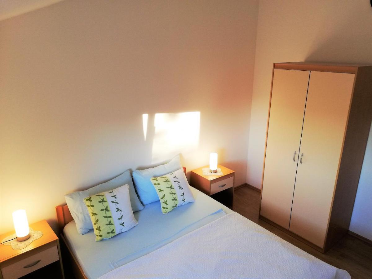 Apartment Anzotika Нин Экстерьер фото