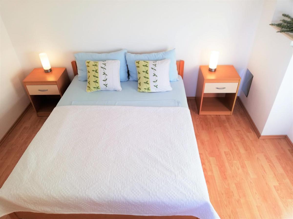 Apartment Anzotika Нин Экстерьер фото