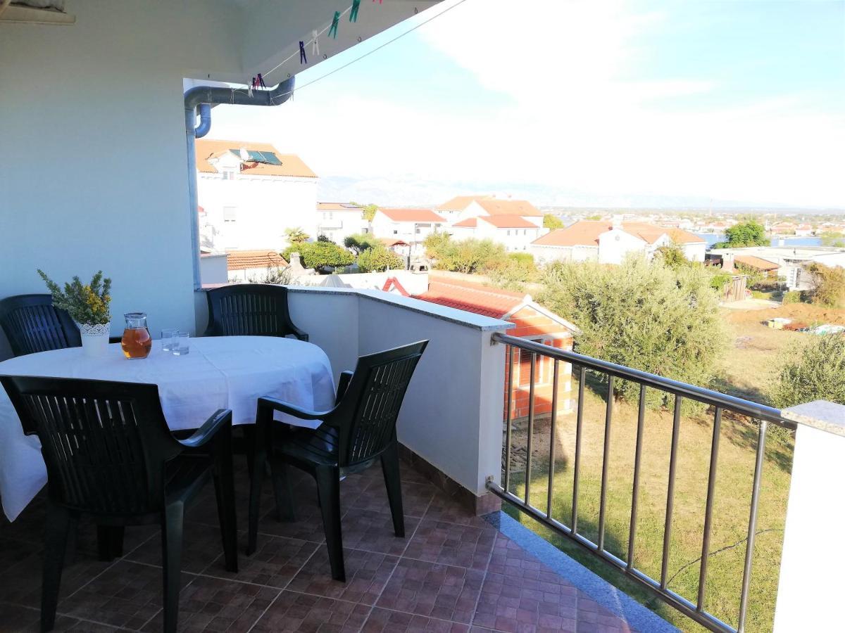 Apartment Anzotika Нин Экстерьер фото